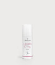Ageless Effect Cream: Weiße, schlanke Pumpflasche mit der Aufschrift „Ageless Effect Cream“ und zartrosafarbenem Akzent, freigestellt vor hellem, neutralem Hintergrund.