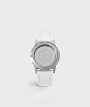 Armband mit weißem Lederband und silbernem Gehäuse, graviert mit proenergetic sowie Schriftzug love & light auf hellem Hintergrund.