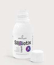SiliBiotix Liquid von proenergetic: Weiße Flasche mit geöffnetem Schraubverschluss und danebenliegendem Deckel auf hellem Hintergrund. Etikett mit Produktname „Silibiotix“, Hinweis „Liquid“ und Symbolgrafik, Nahrungsergänzungsmittel in flüssiger Form.